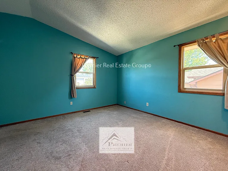 854 Daffodil St — Photo 10