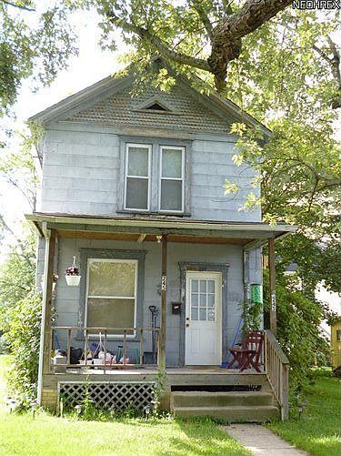 1st image of 245 E Martin St