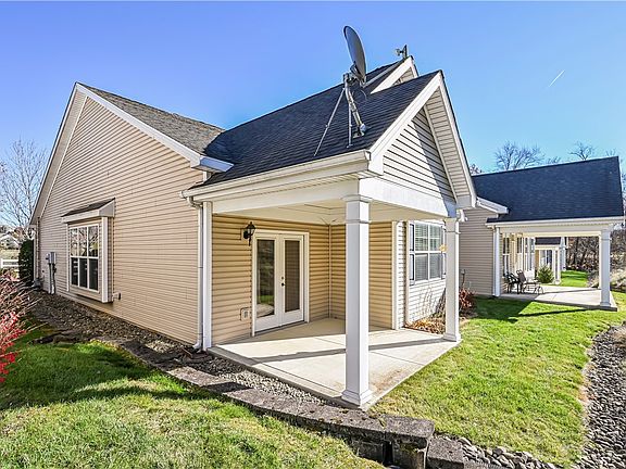5th image of 1022 Coronet Ln