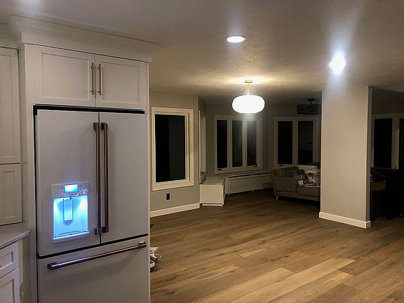 4th image of 1304 Arlington Chase