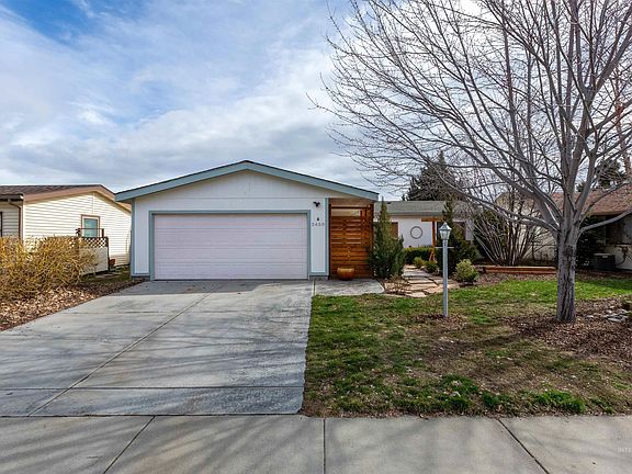2nd image of 5650 N Willowlawn Way