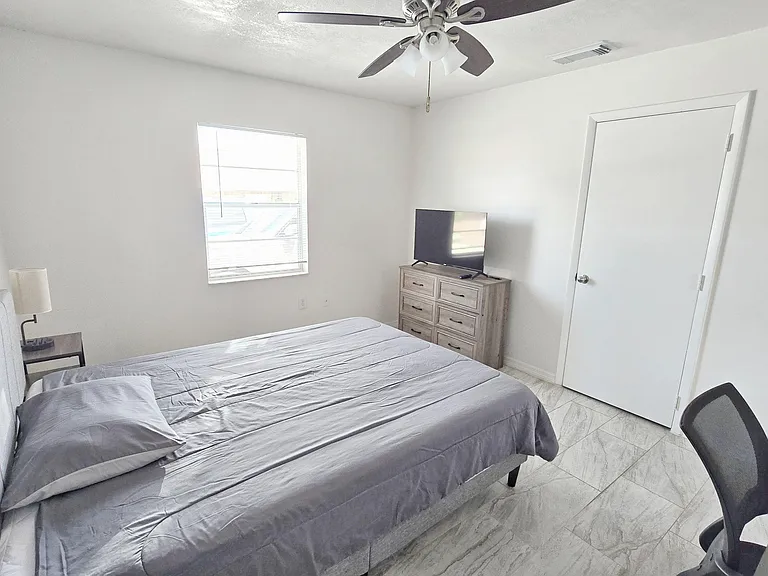 Lake Hunter Dr — Photo 3