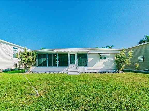 3rd image of 264 Jamaica Dr