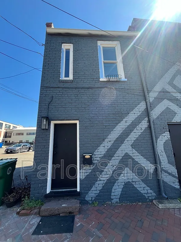 Building Photo - 2200 E Main St #1