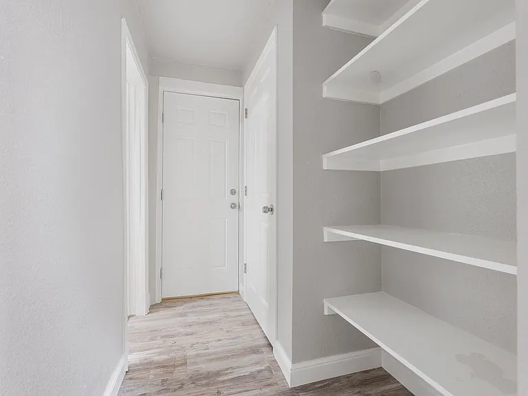3812 R St — Photo 12