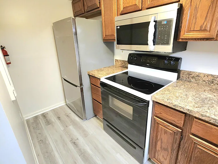 807 Stratford Way #C — Photo 7