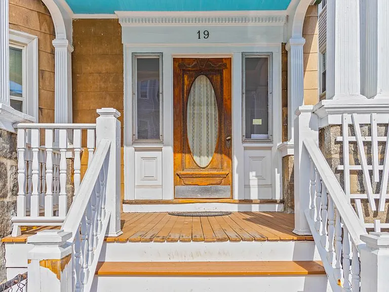 19 Taft St #3 — Photo 17