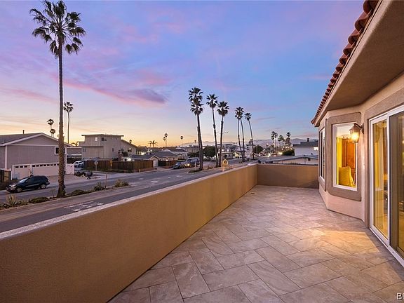 2nd image of 2655 Pierpont Blvd