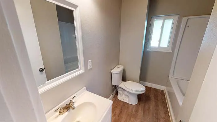 3245 N Claremont Ave #1 — Photo 5