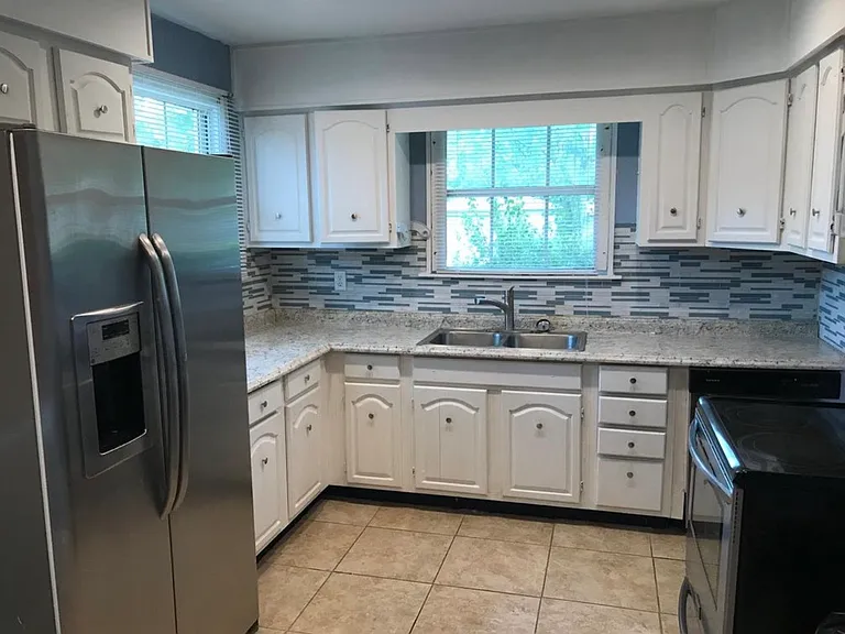 5103 Kingsbury St — Photo 12