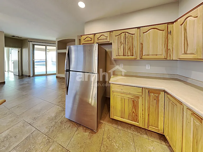 12566 W Cheery Lynn Rd — Photo 4