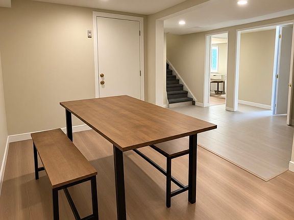 5th image of 81 Mountain Rd APT 2