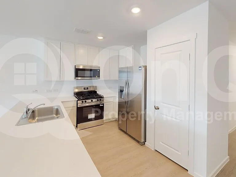 3911 Ontario Way — Photo 3