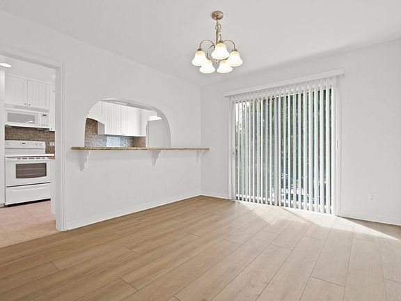 4th image of 1037 10th St APT 201