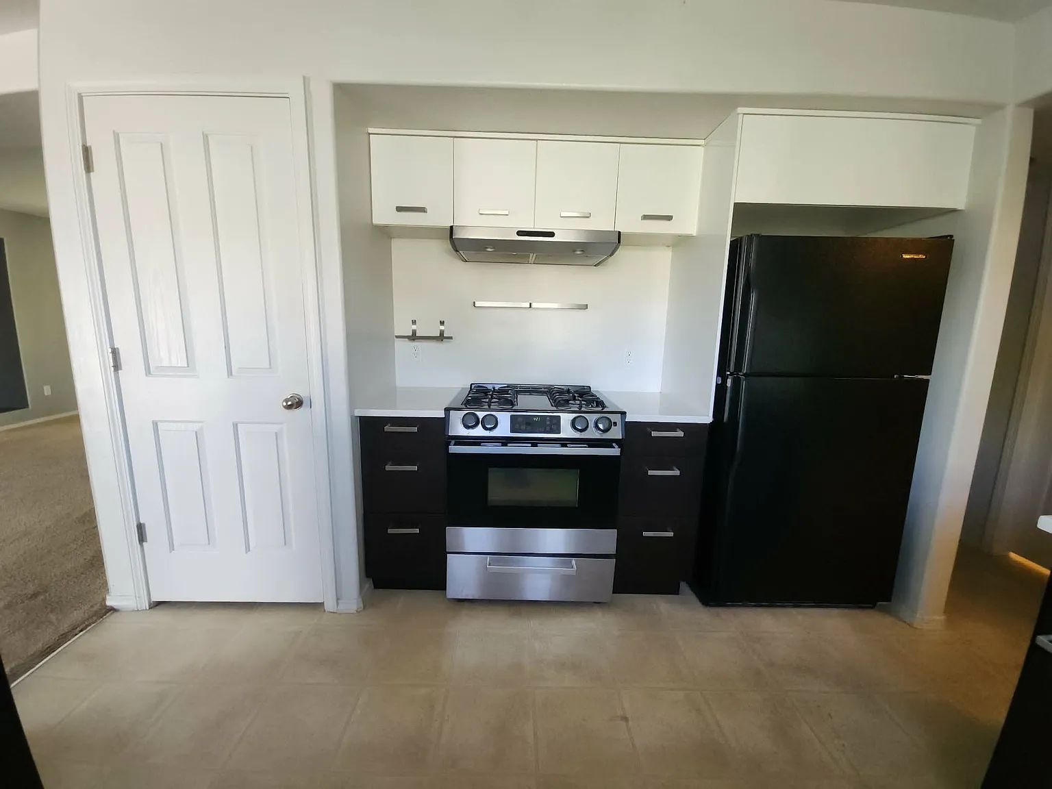4 bed, 2.5 bath, 1600 sqft, $2,300 — Photo 4