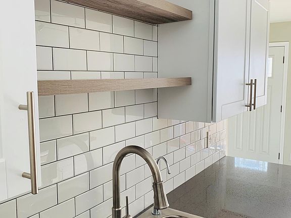 5th image of 1039 N 84th Pl