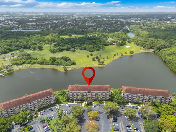 2767 Carambola Cir S APT 402, Coconut Creek, FL 33066