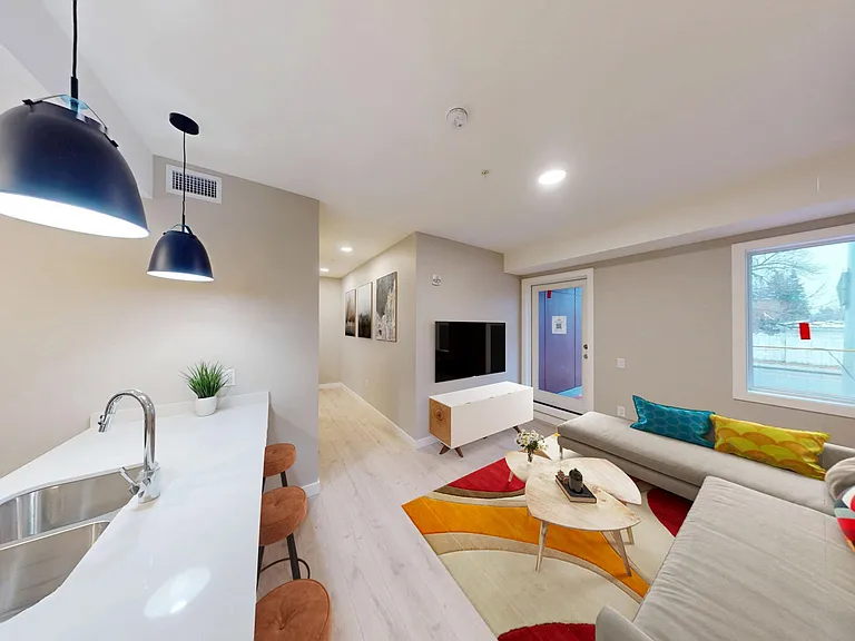 2808 37th St SW — Photo 10