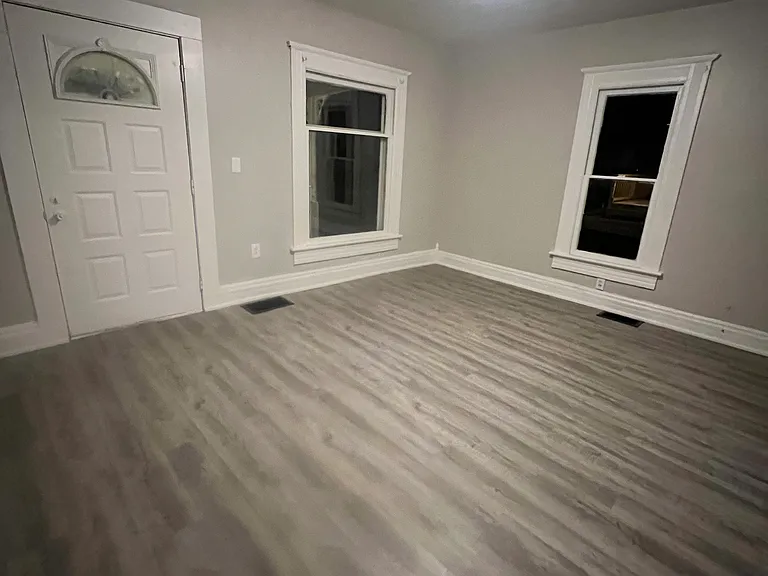 15 Oak St — Photo 13