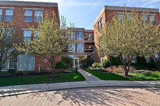 1st image of 1925 Lake Ave Unit 307