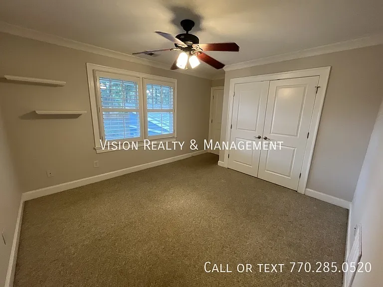 977 Cummings St SE — Photo 36