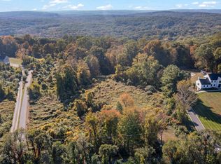 42 Great Ring Rd, Newtown, CT 06482