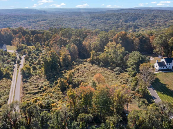 42 Great Ring Road, Newtown, CT 06482