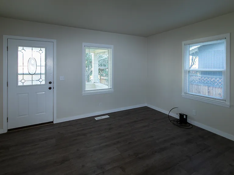 1116 Highland Dr — Photo 7