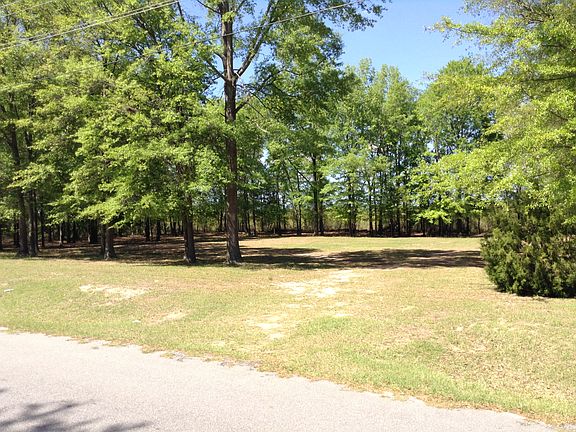 2nd image of 304 Kinney Cir