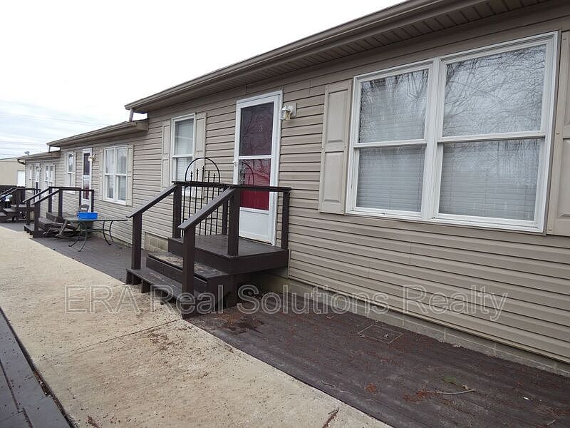 1st image of 527 John St Unit A