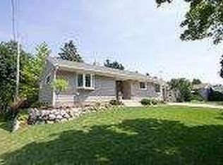 218 S Tower Dr, Port Washington, WI 53074