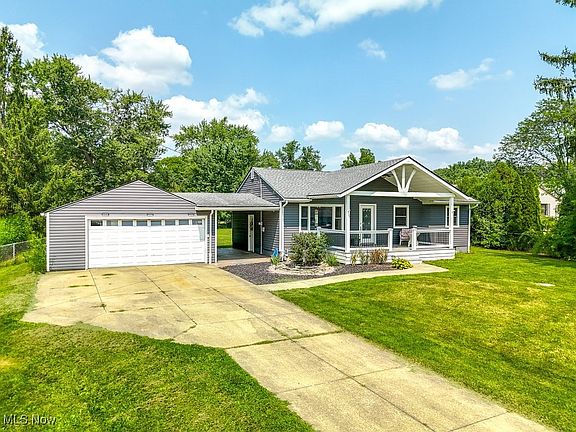 3rd image of 3217 Klages Blvd
