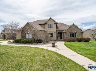 1301 W Murphy Dr, Sioux Falls, SD 57108