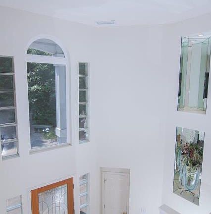 4th image of 125 Twinsview Ct