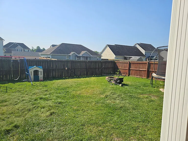 403 Derrick Dr — Photo 28