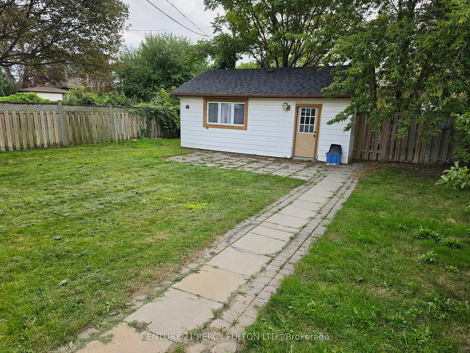 3 bed, $2,100 — Photo 3