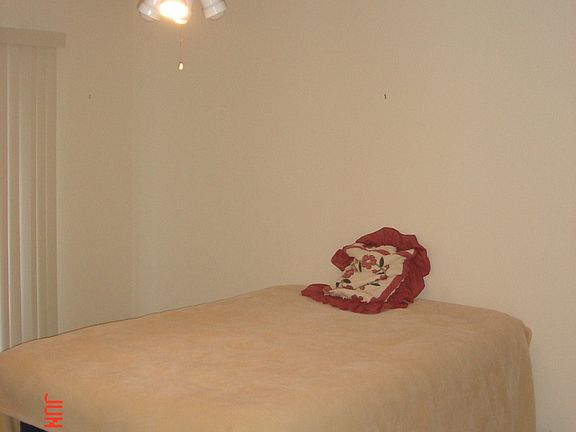 5th image of 606 W Brown St APT H