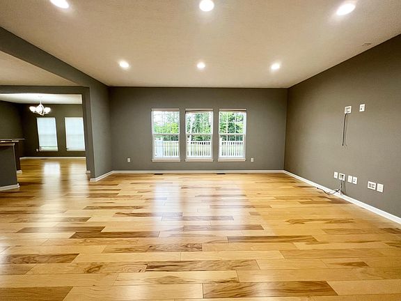 5th image of 10454 Dogwood Dr