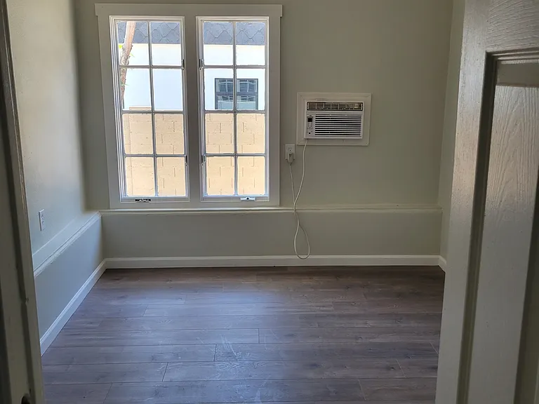 1021 E Garfield St #2 — Photo 7