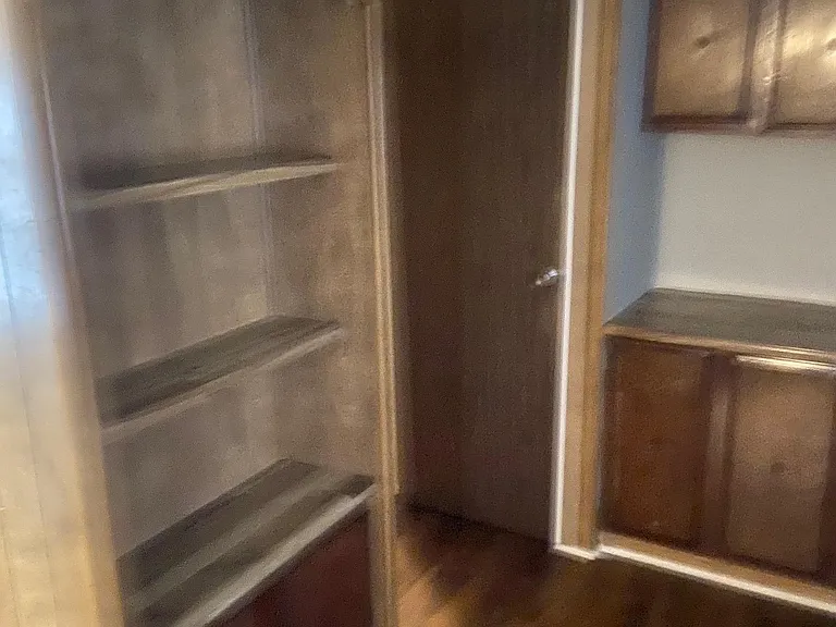 149 Ireland Dr — Photo 4