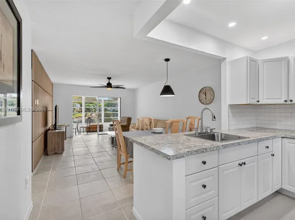 5000 NW 36th St APT 410, Fort Lauderdale, FL 33319