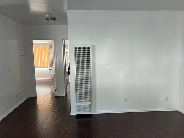 1607 N Wilton Pl — Photo 10