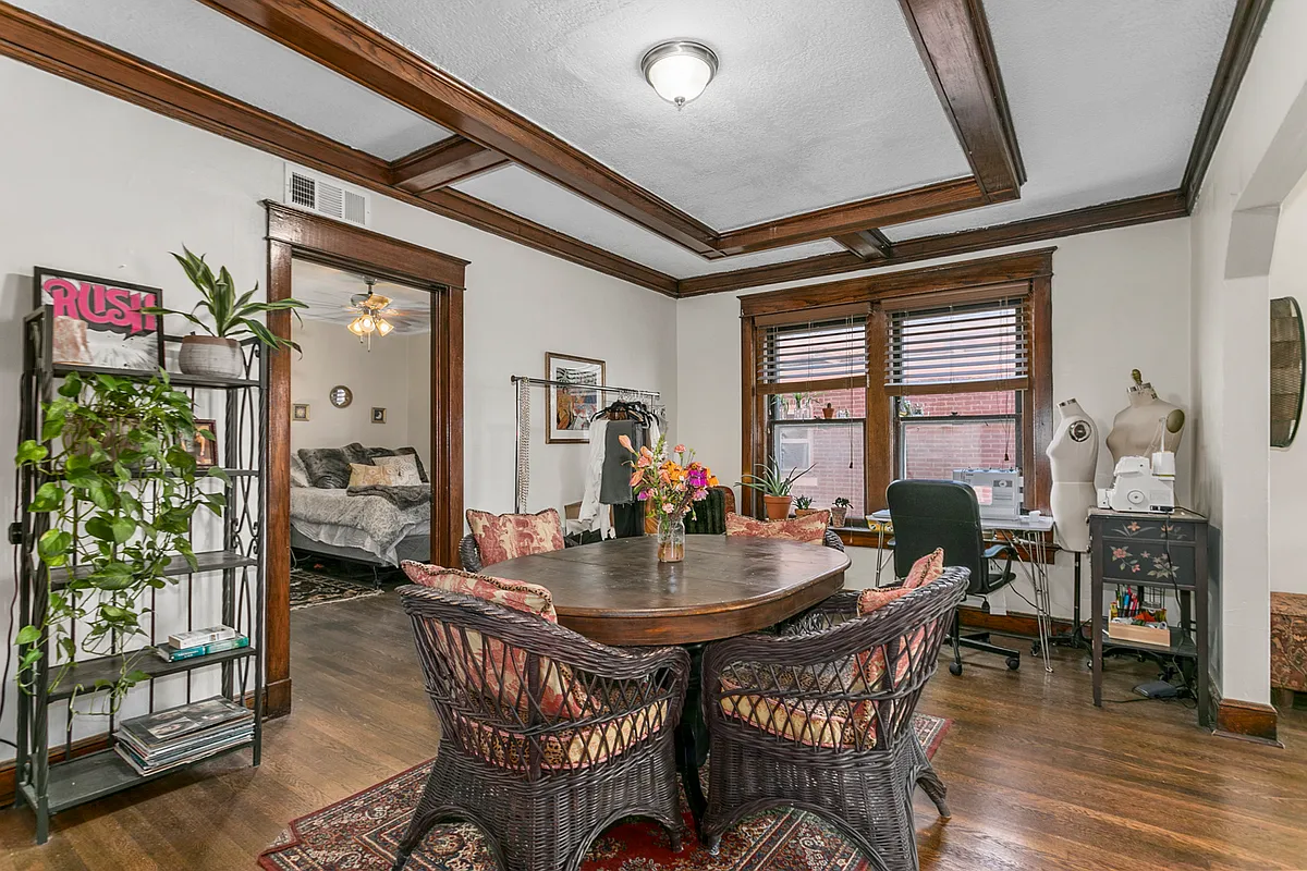 Building Photo - 302 & 304 W 34th St