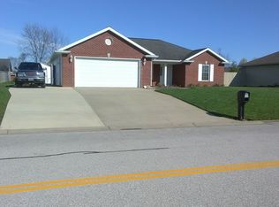 4152 Lee Dr, Jasper, IN 47546