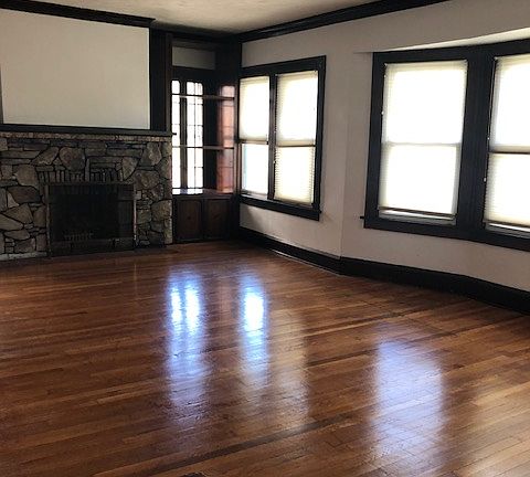 3rd image of 1220 Hathaway Ave APT 2