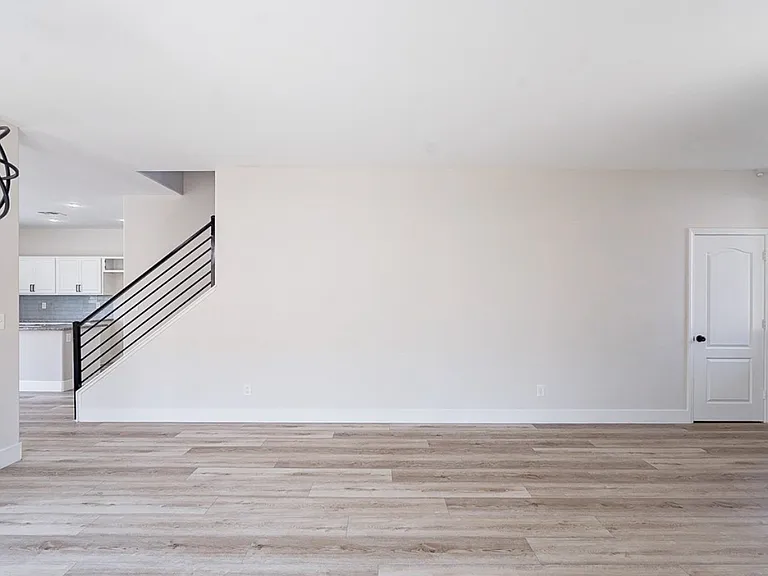 8487 Cobble Village Ct — Photo 8