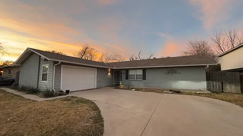 13825 Rolling Hills Ln Photo 1