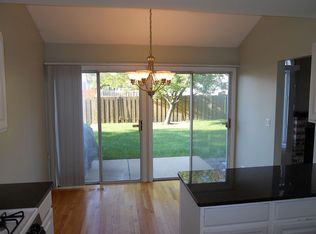 521 Canterbury Dr, Carol Stream, IL 60188