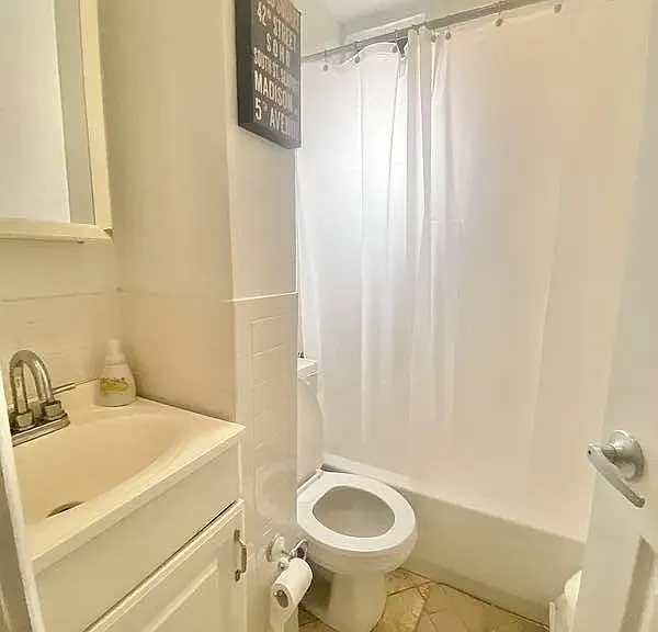 1229 1st Ave #20 — Photo 9