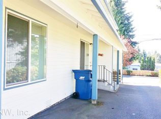 5121 176th St SW APT 2, Lynnwood, WA 98037